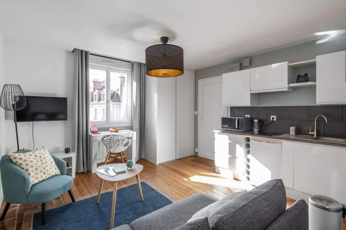 Le Descartes Emplacement Ideal - Gare Centre Rennes Bagian luar foto